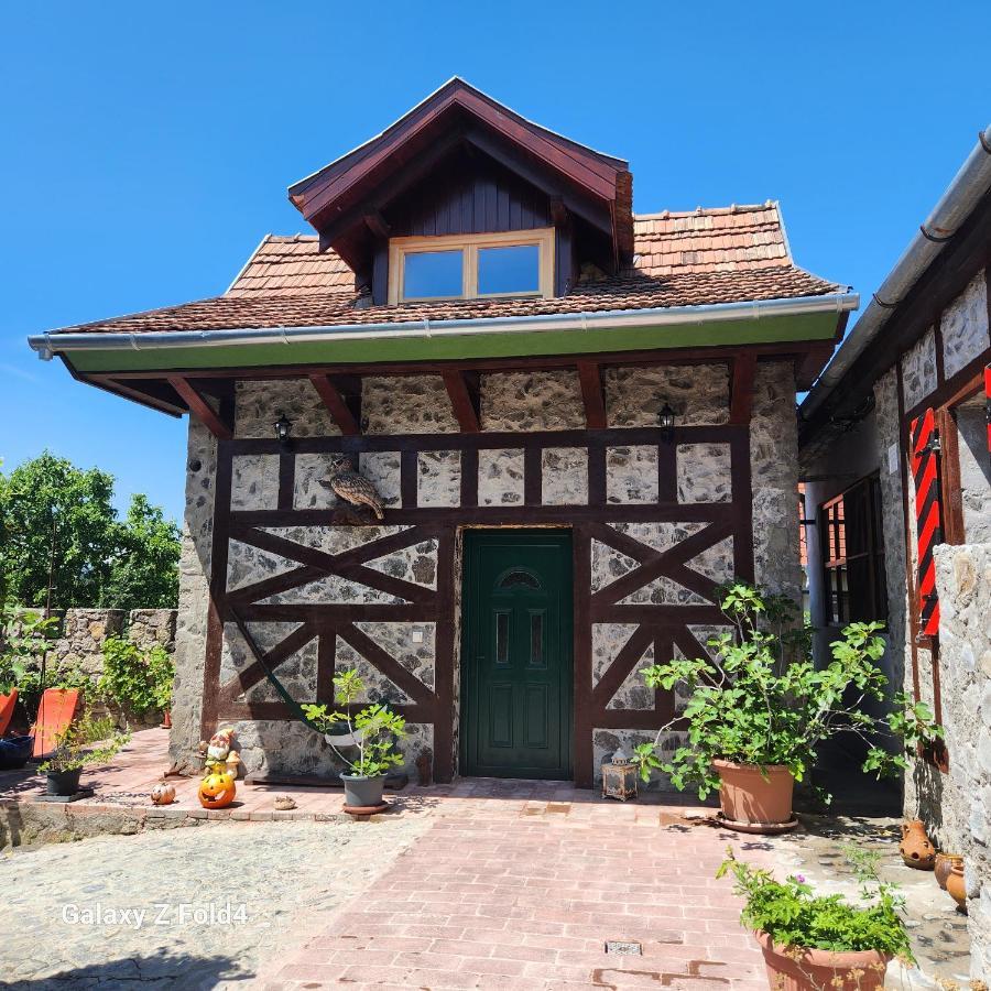 Facan-Lak Nograd Exterior photo