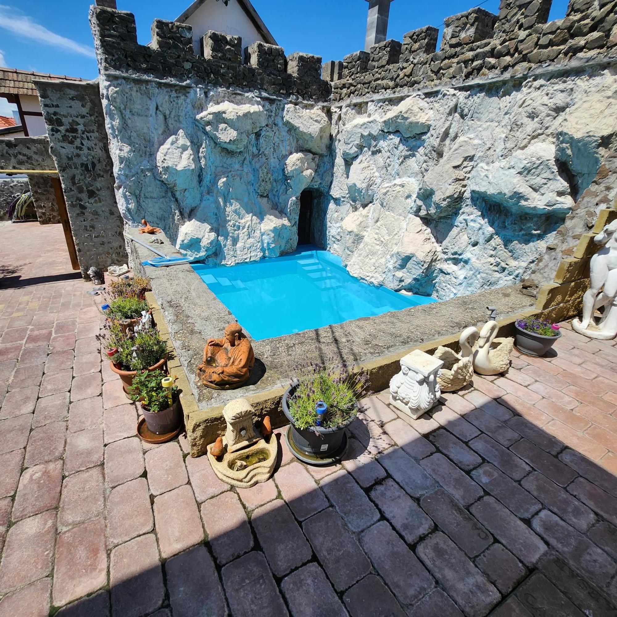 Facan-Lak Nograd Exterior photo