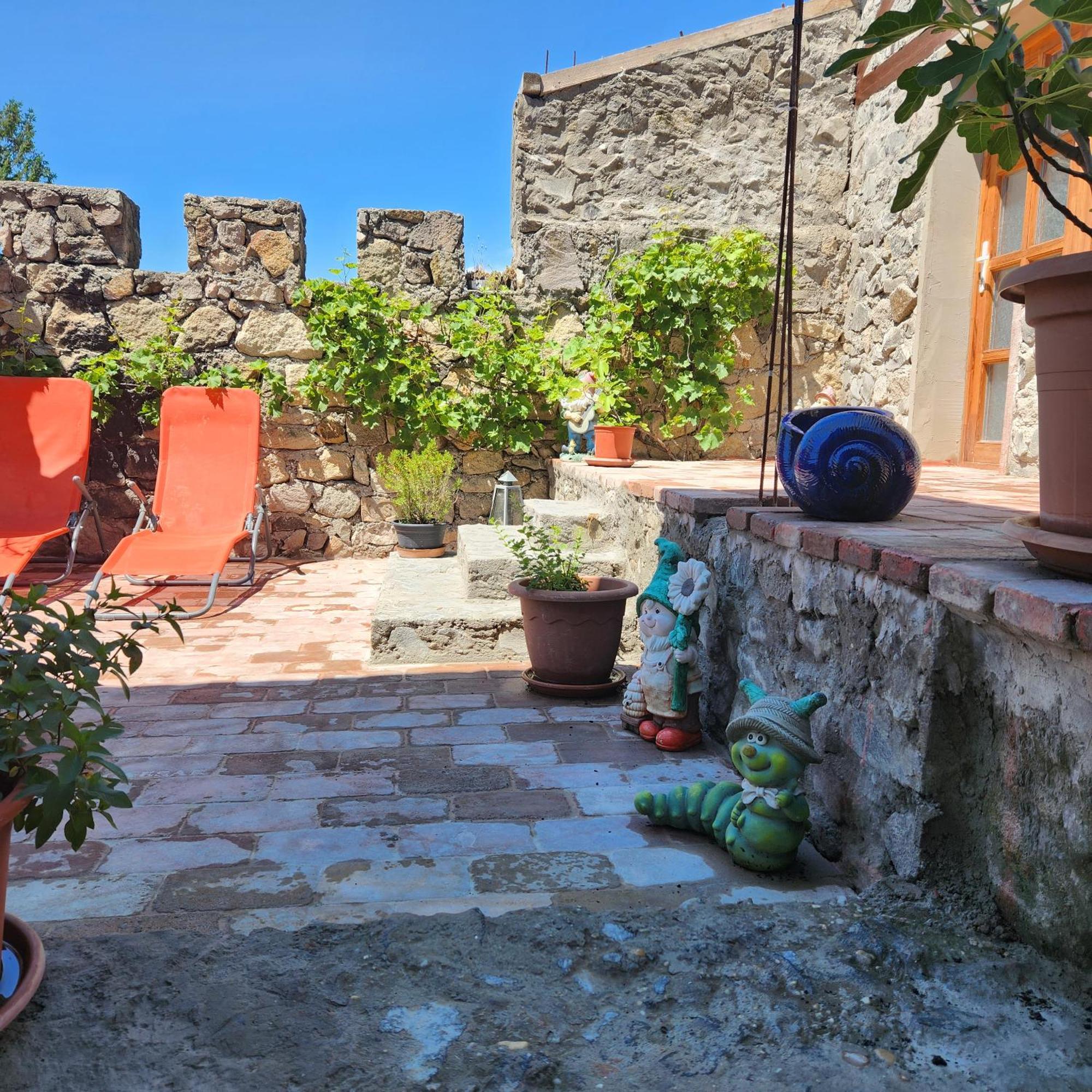 Facan-Lak Nograd Exterior photo